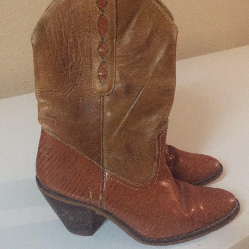 Snake skin leather boots made in Brazil